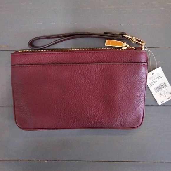 Michael Kors Women\'s Dark Berry Jet Set Charm Top Zip Wristlet Size Medium